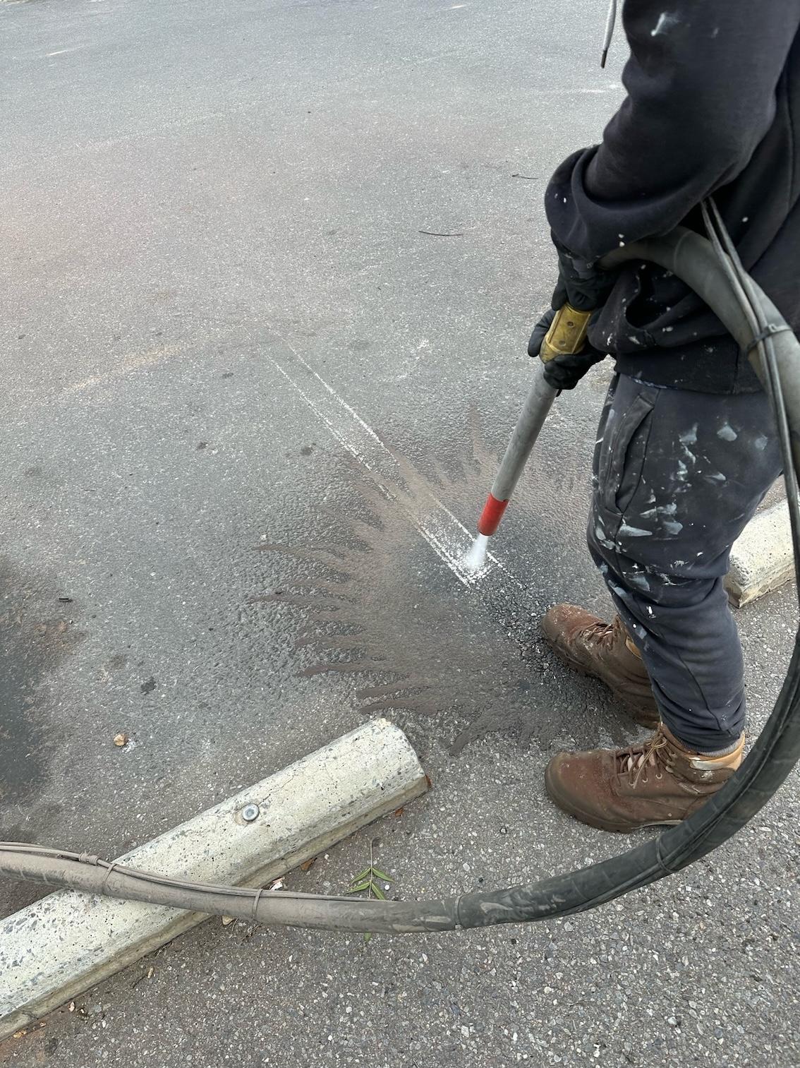 Gallery image 15 - /SA Regional Line Marking/Dustless Blasting/dustless_blasting_6897.jpeg