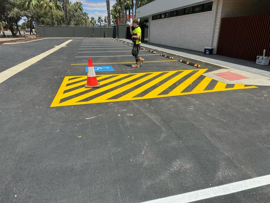 Gallery image 6 - /SA Regional Line Marking/Line Marking/line_marking_7059.jpeg