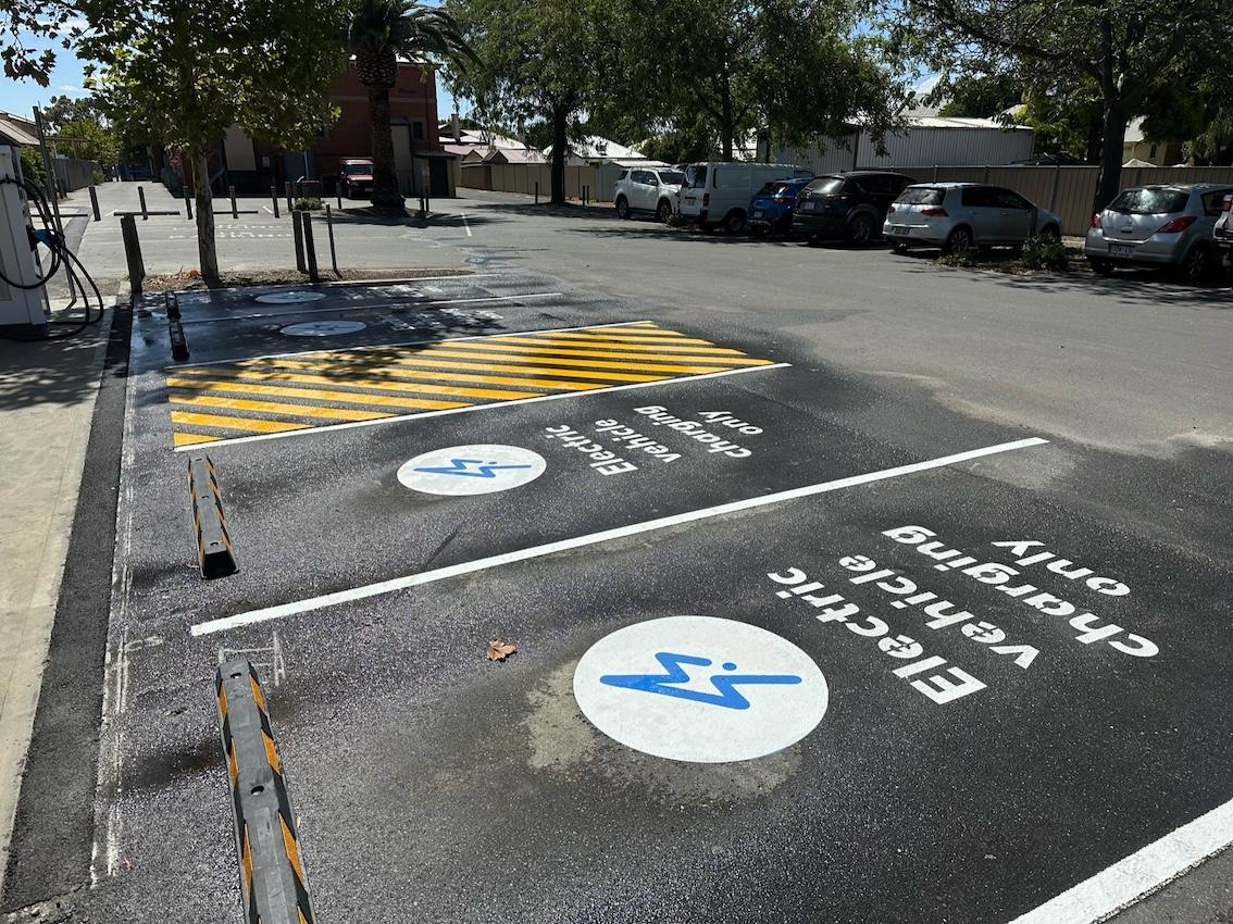 Gallery image 17 - /SA Regional Line Marking/Line Marking/line_marking_7639.jpeg