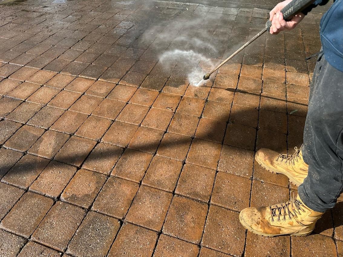 Gallery image 5 - /SA Regional Line Marking/Pressure Washing/pressure_washing_4765.jpeg