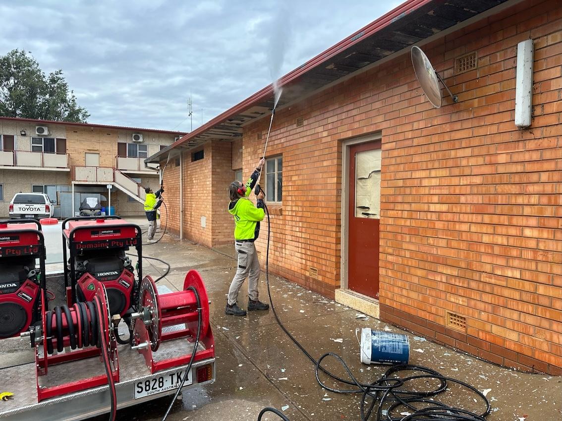 Gallery image 7 - /SA Regional Line Marking/Pressure Washing/pressure_washing_6565.jpeg